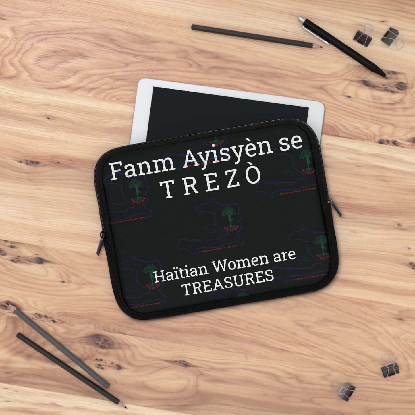 Fanm Ayisyèn se TREZÒ Laptop Sleeve