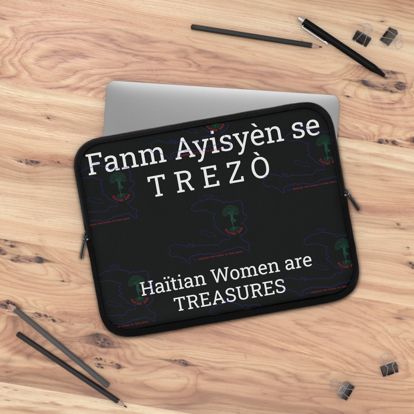 Fanm Ayisyèn se TREZÒ Laptop Sleeve